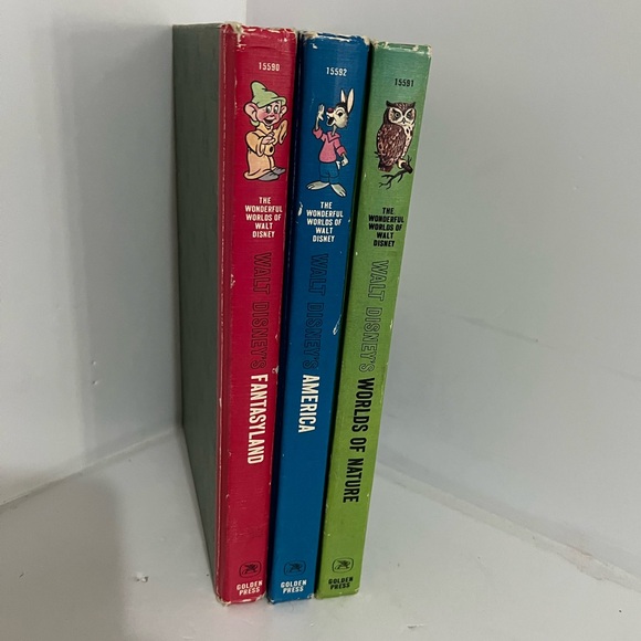 Vintage Set of 3 Walt Disney Picture Books Circa 1965 - Picture 10 of 11
